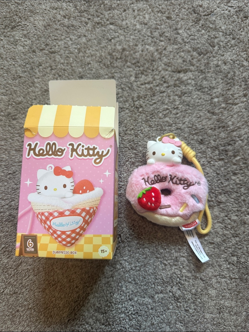 Hello Kitty Pendant - Strawberry Donut